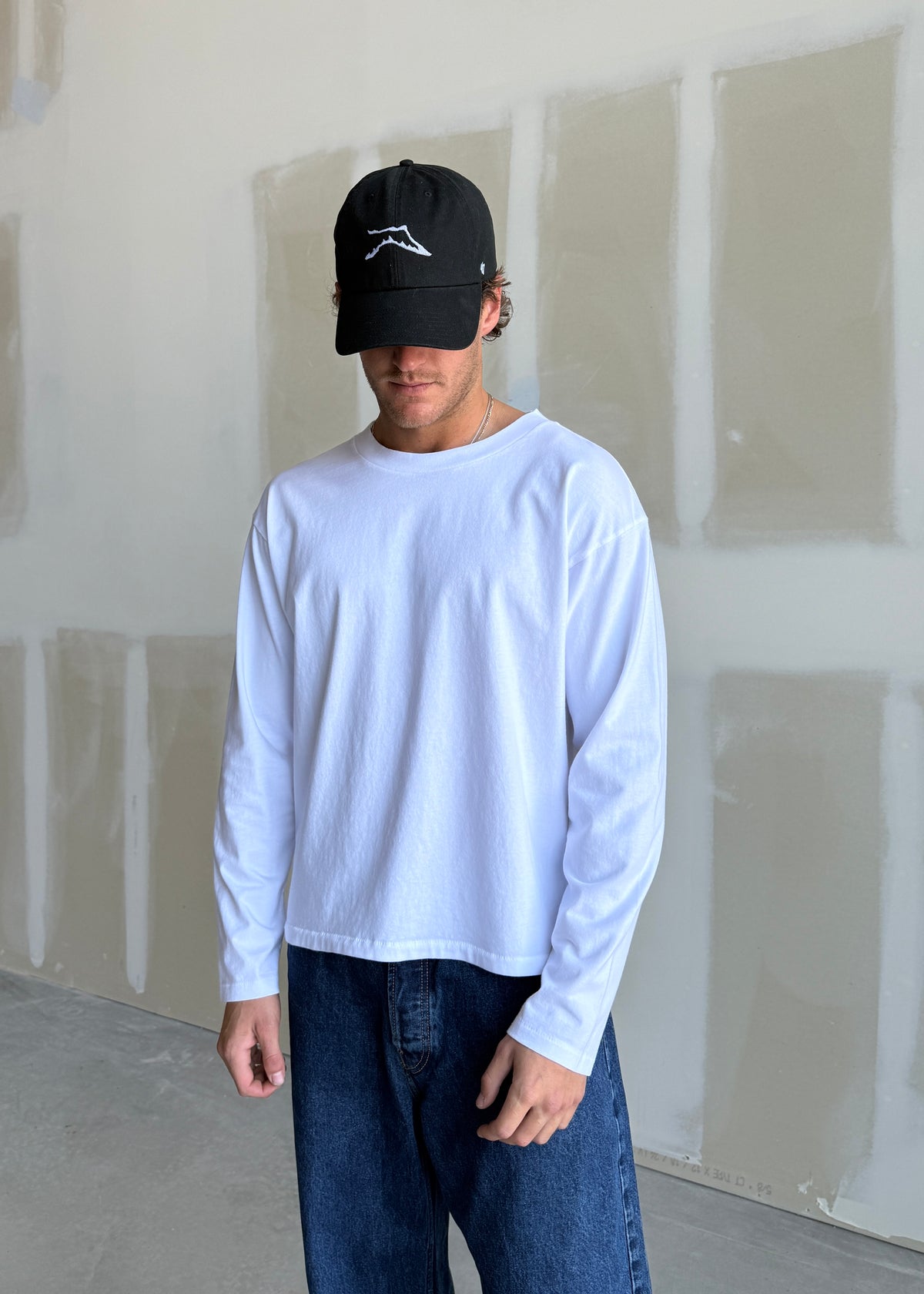 LONG SLEEVE “CHAIN-PEEKER” SINGLE STITCHED TEE - WHITE