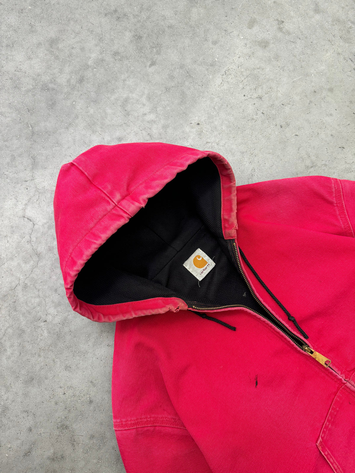 FADED CHERRY RED CARHARTT ACTIVE JACKET - 1980S
