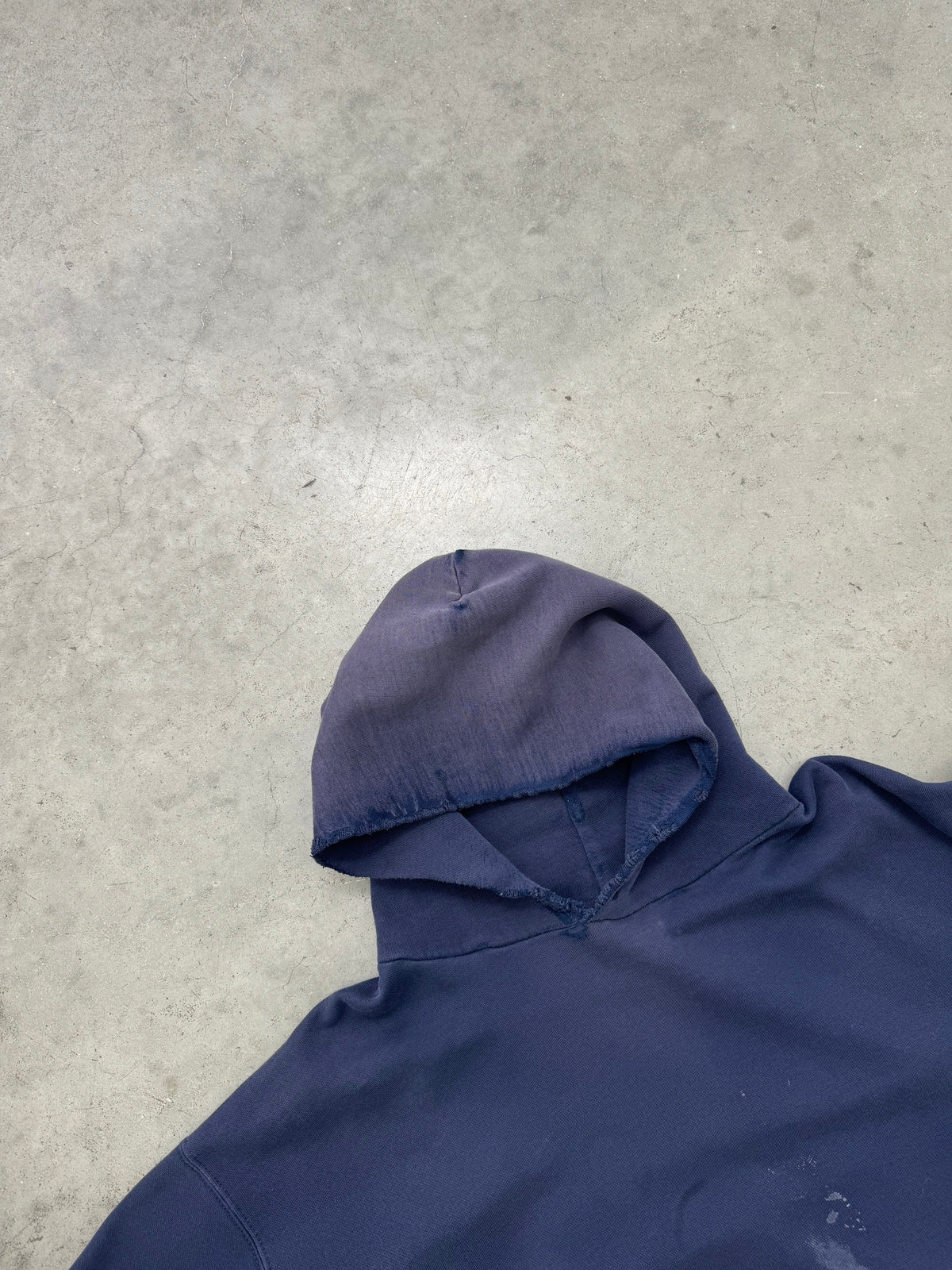 DISTRESSED SUN FADED NAVY HOODIE - 1990S