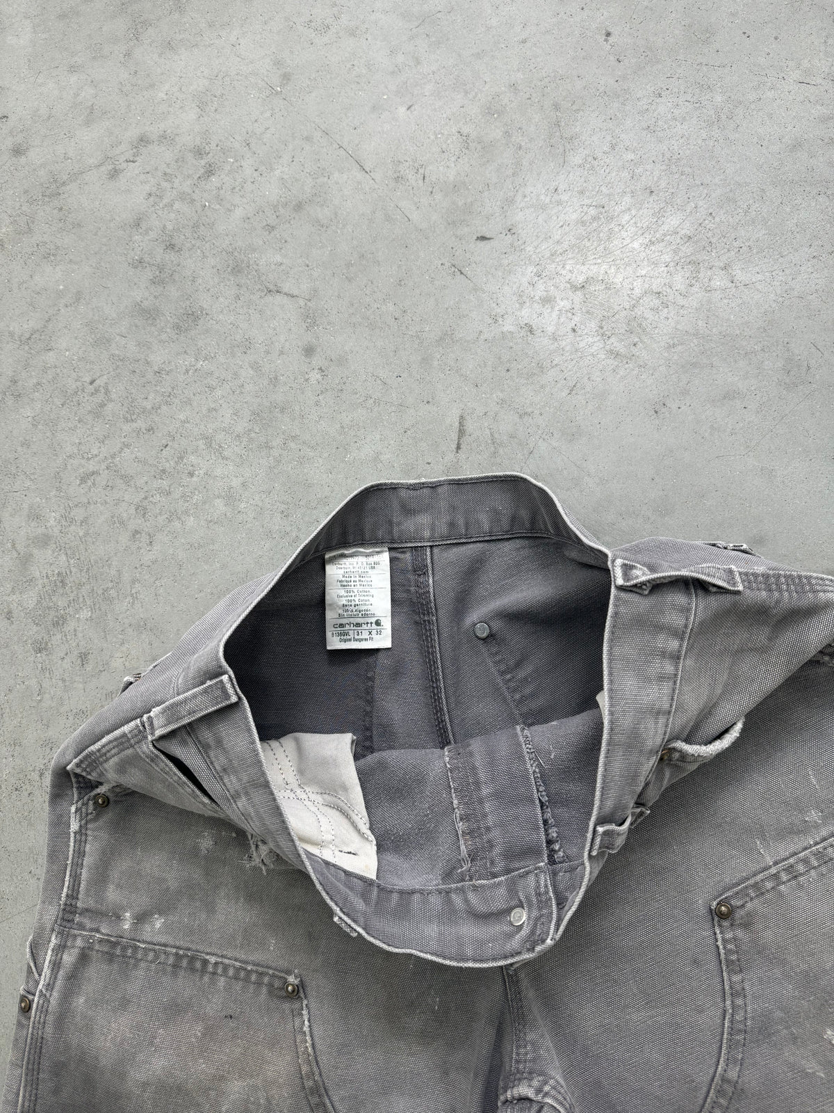 DISTRESSED FADED CEMENT GREY CARHARTT DOUBLE KNEE PANTS - 2000S